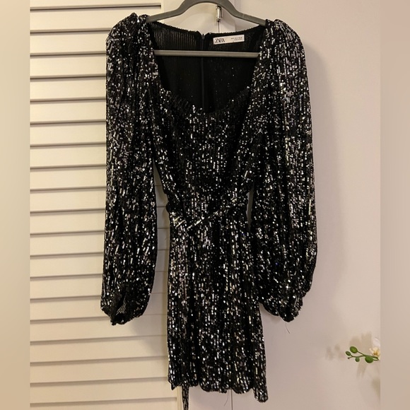 Zara Dresses & Skirts - Sequin dress perfect for holidays